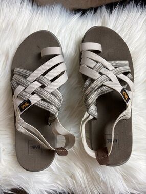Teva Women's Voya Strappy sandals
